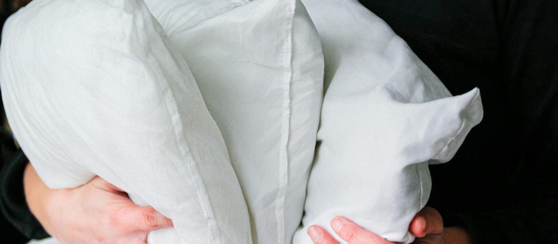 Chouchoutez vos oreillers : nos astuces pour bien les laver ! Chouchoutez vos oreillers : nos astuces pour bien les laver !