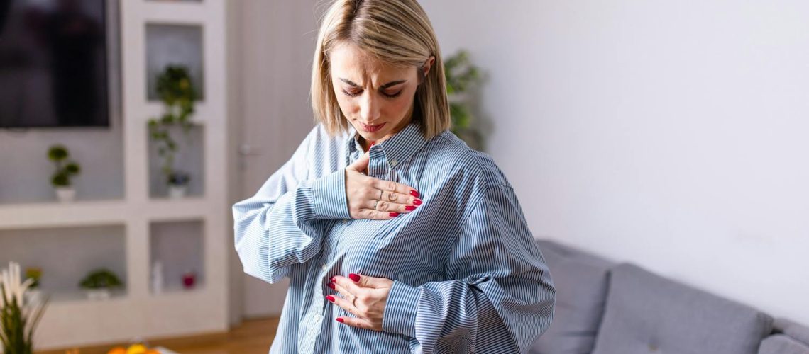 Quels sont les symptômes du cancer du sein à surveiller ? Quels sont les symptômes du cancer du sein à surveiller ?